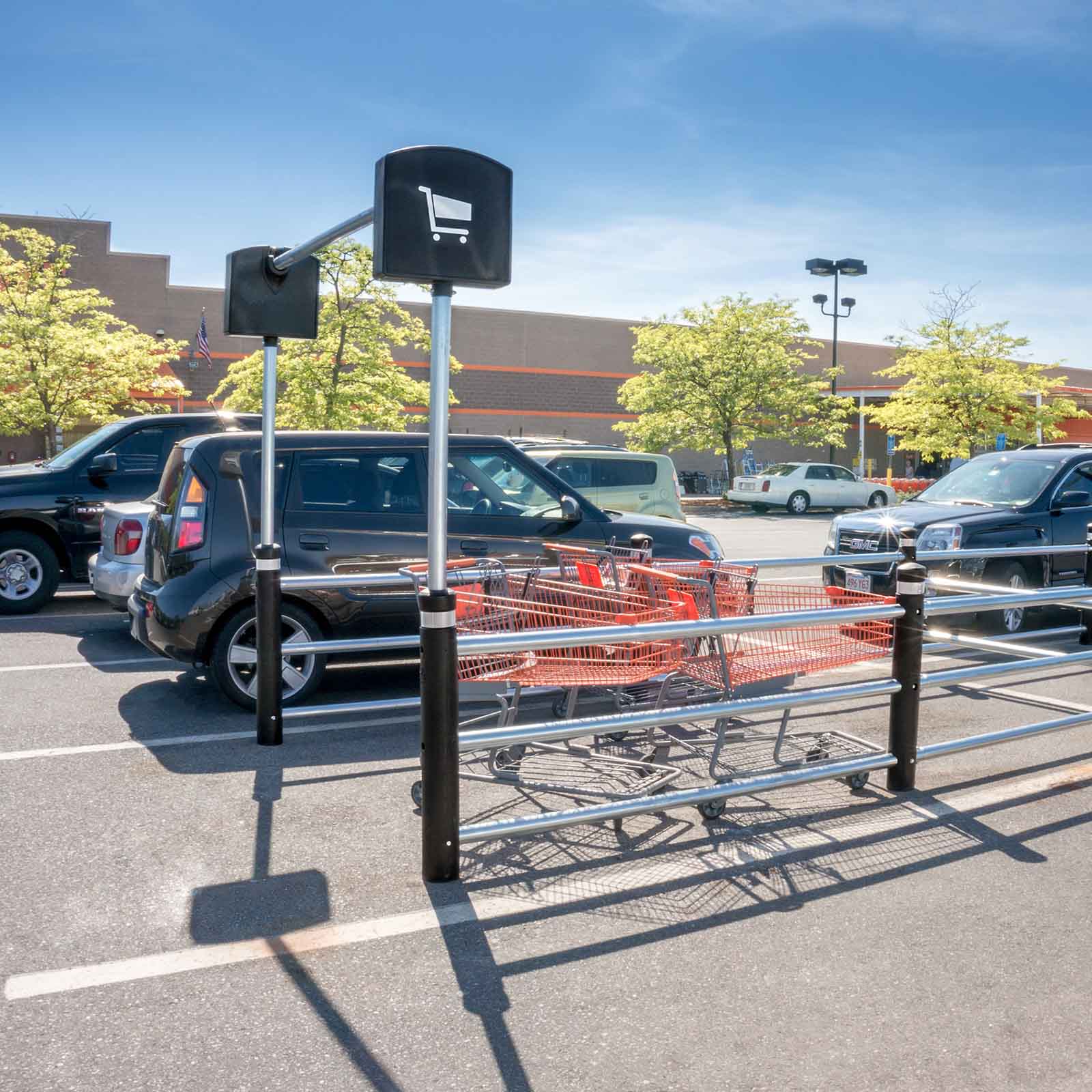 McCue Bollard Cart Corral在停车场